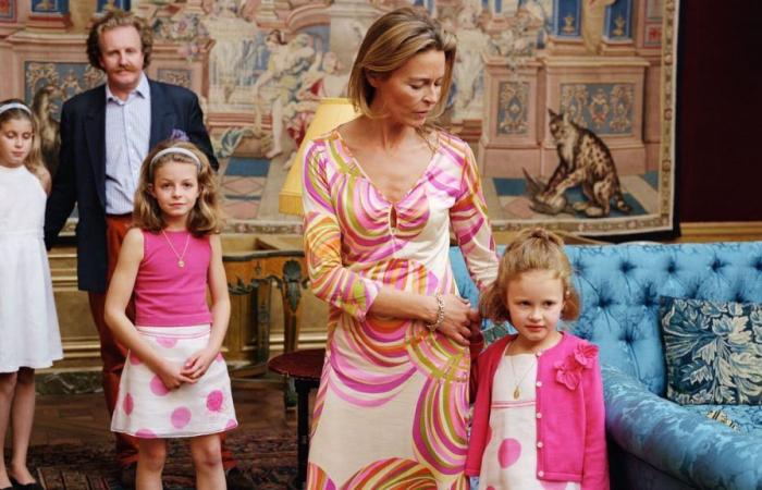 At the Jeu de Paume, Tina Barney gives us authentic family portraits