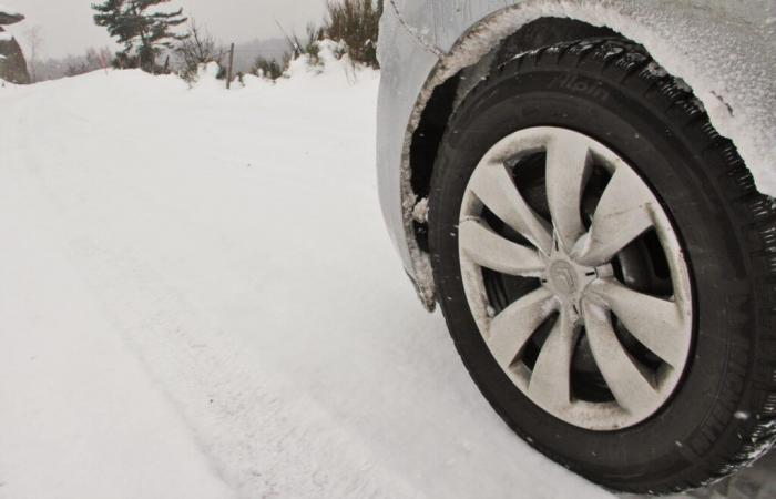 Don't forget, snow tires are compulsory in Haute-Savoie from November 1st!