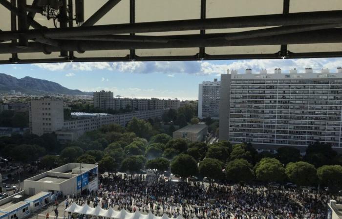 Marseilles. This neighborhood is going to be crowded, all these bus routes are changed