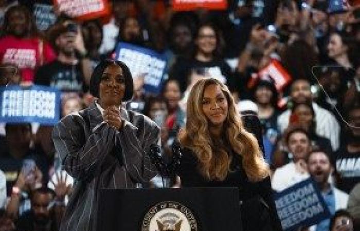 Kelly Rowland Suits Up With ‘Sister’ Beyonce at Kamala Harris Rally