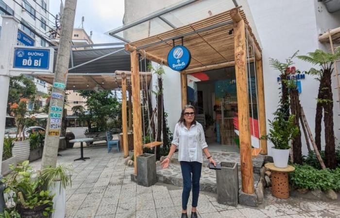 after living part of her life in Charente-Maritime, she opened her restaurant La Rochelle Bistro in Vietnam