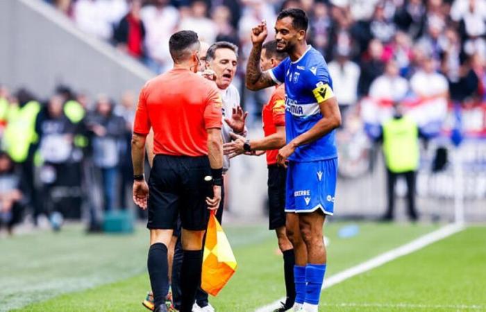 Auxerre: AJA filed a reservation in the middle of the match