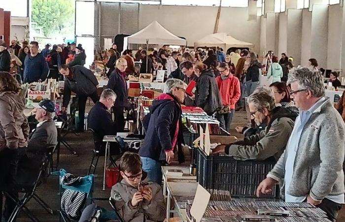 Naucelle. The fall market with the book and record exchange kept their promises