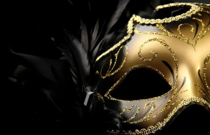 Masked ball: an exclusive event brought up to date