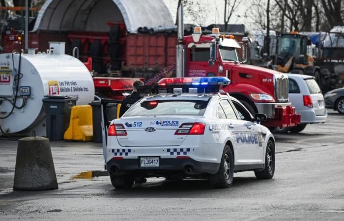 Search at a Laval tugboat: “They can search as long as they want”