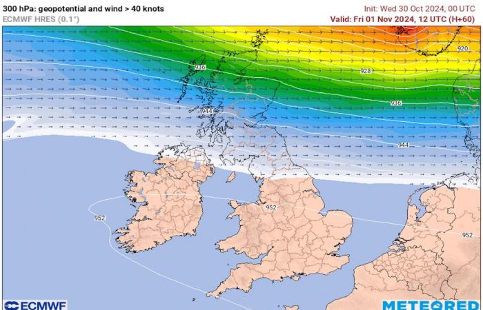 Will settled weather stick around across Halloween into early November?