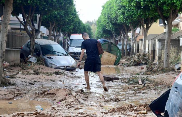 support from the world of football for the victims of the terrible floods which left dozens dead in Spain