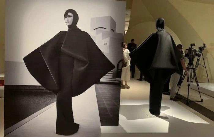 Qatar National Museum exhibits Benchellal’s ‘carved clothes’