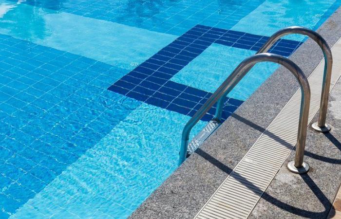 “The little girl was motionless at the bottom of the water”: a 5-year-old child saved from drowning during a swimming lesson near Montpellier