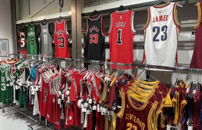 These cult football and basketball jerseys will be sold at the Muse shopping center in Metz