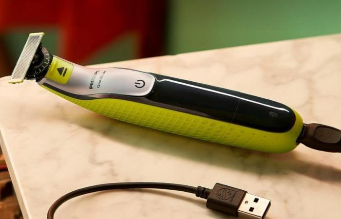 This very popular Philips OneBlade razor is at a low price, don't miss this crazy offer