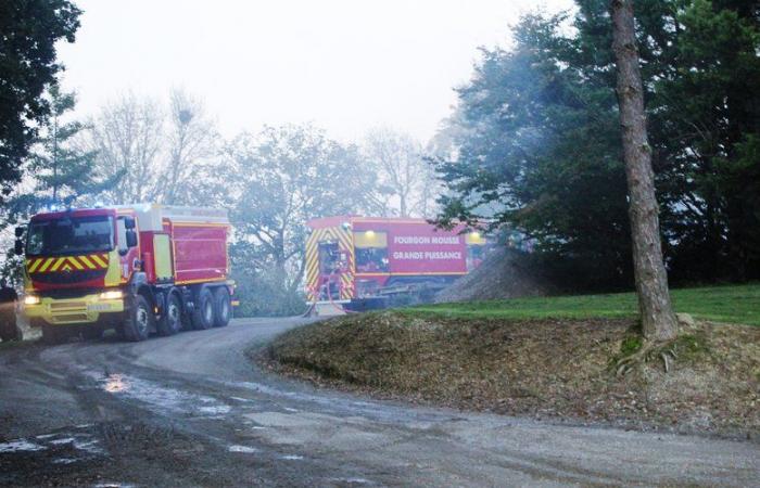 A major fire breaks out on a farm in the Gers, around forty firefighters mobilized