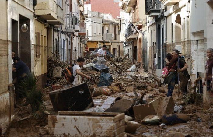 “The civil protection alarms were too late for those who were already dead!” : anger and distress in Spain after the floods