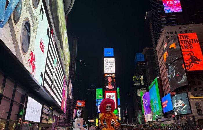 Iconic ‘Day of the Dead’ Skeleton Visits Times Square