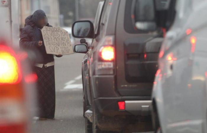 “It’s in our tradition to beg”: Romanian couple sentenced to prison for forcing their children to beg at a red light