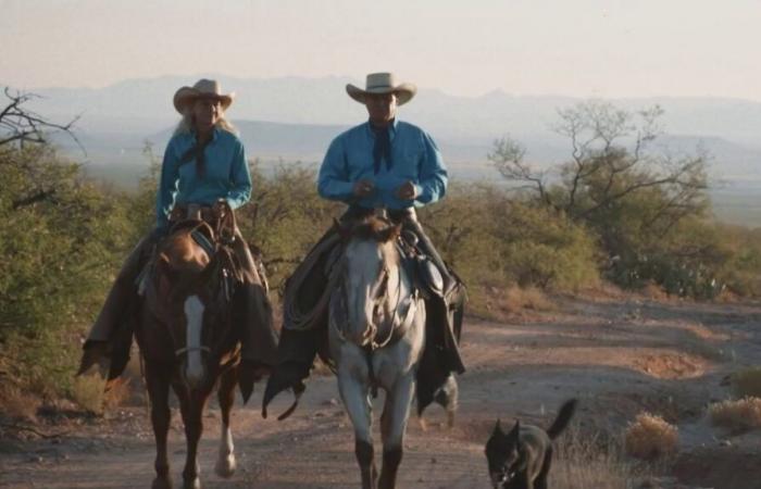 in Arizona, a Frenchman who became a cowboy fears the election