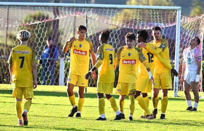 French Cup. FC Bressuire prepares the arrival of the Girondins