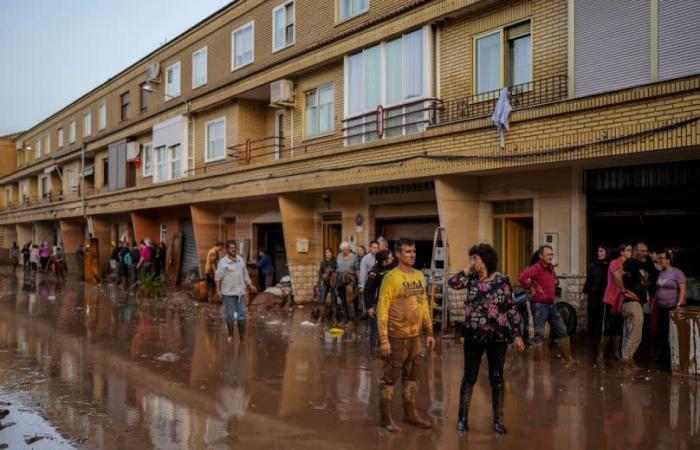 Why were the Valencia floods so deadly, did the warning messages come too late and what is the link with the climate?