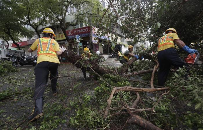 Taiwan | Two dead and 580 injured after typhoon Kong-rey