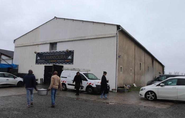 for the construction of a mosque in Ambarès-et-Lagrave, two competing projects