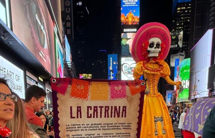 Iconic ‘Day of the Dead’ Skeleton Visits Times Square