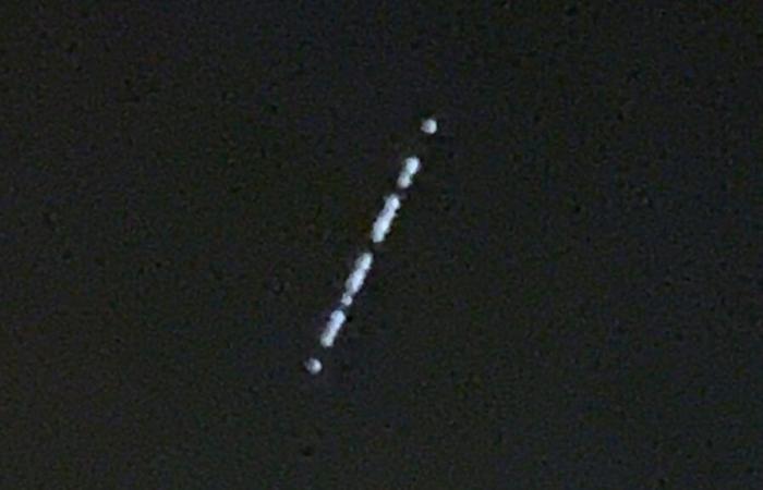 “Balls of light” observed in the sky last night: what are they?