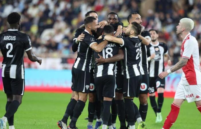 Surprised by Angers, Monaco plunges into doubt