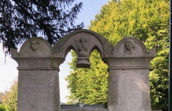 In this Eure cemetery, the intriguing tomb of star-crossed lovers