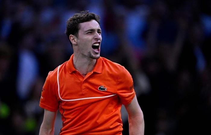 Carlos Alcaraz knocked out of the Paris Masters by 18th-ranked Ugo Humbert