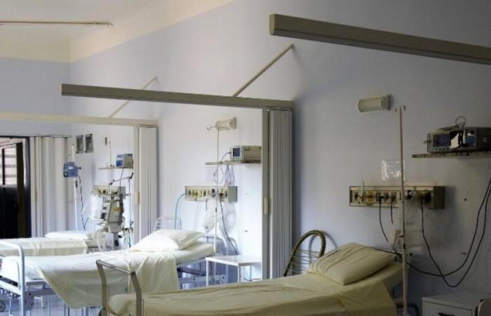 Bordeaux: the ceiling of the room of a patient who has just given birth in the hospital maternity ward collapses: News