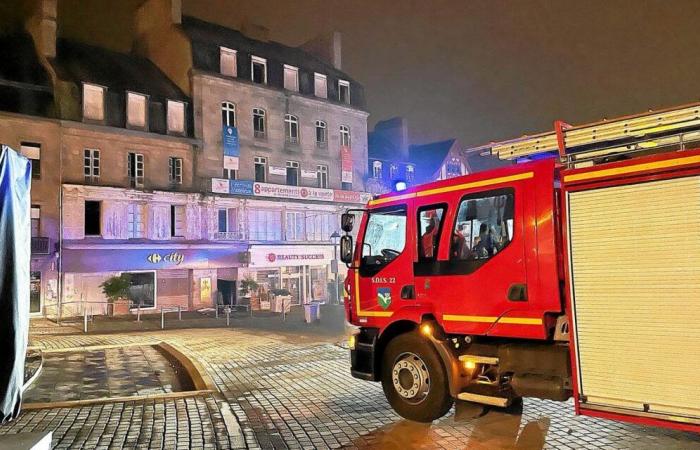 In Guingamp, the Carrefour City store devastated by fire [Vidéo]