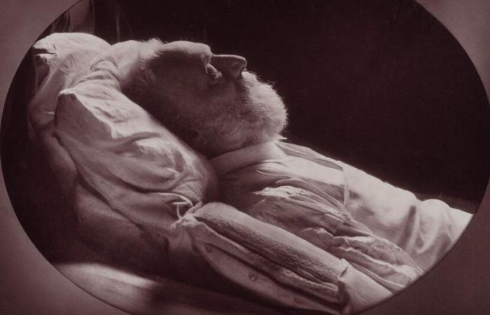 when the deceased were photographed