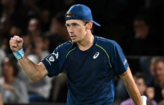 Alex de Minaur sinks Jack Draper in Paris | ATP Tour