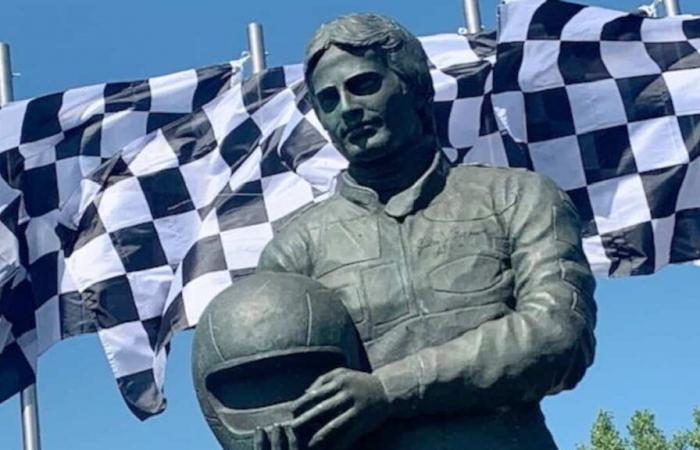 $32,000 reward to find the statue of Gilles Villeneuve