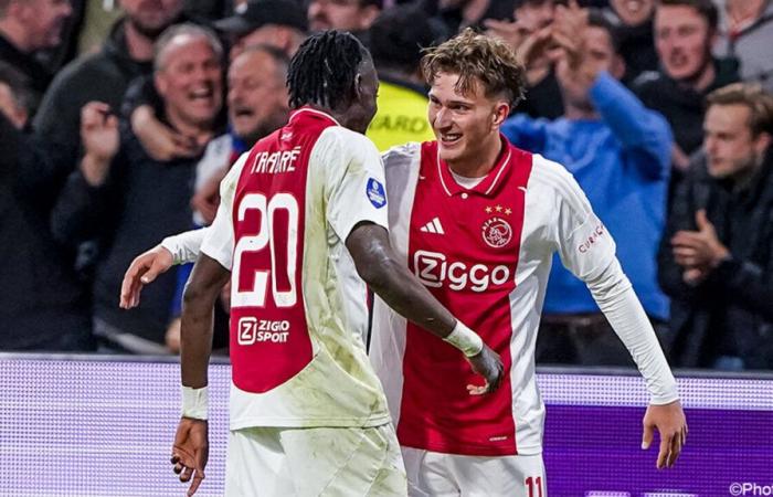 Mika Godts decides exciting Dutch top match against PSV in favor of Ajax