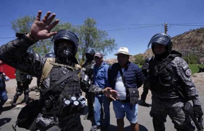 Supporters of former Bolivian president reportedly took 200 soldiers hostage