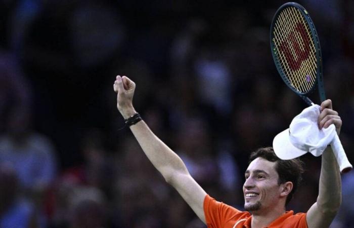 Masters 1000 of Paris-Bercy. Ugo Humbert dominates Karen Khachanov and qualifies for the final