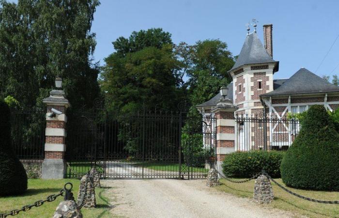 500 euros to visit Alain Delon's house in Douchy? Anthony Delon speaks out to denounce a scam