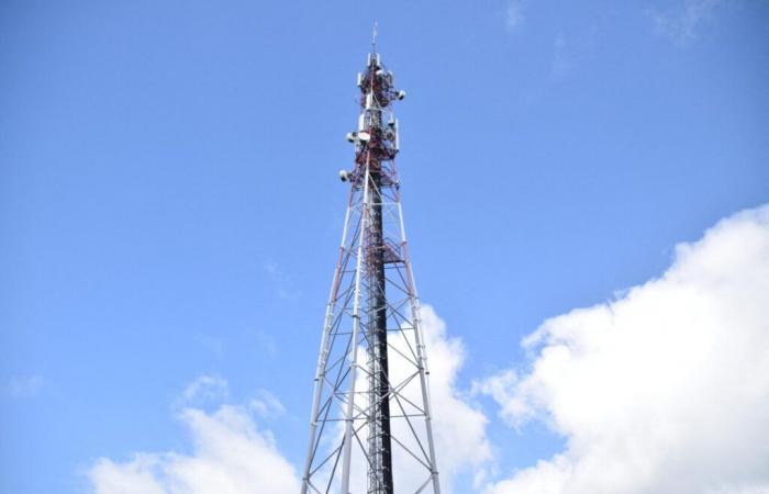 To set up a relay antenna, Bouygues Telecom is forcing a town hall in Gironde to bend