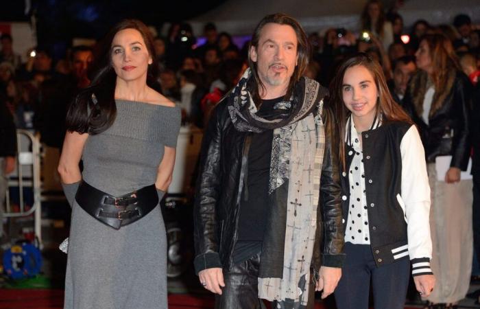 In video, Florent Pagny and his daughter Ael display their striking resemblance