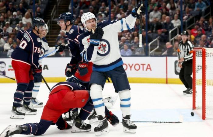 Ehlers propels Jets to another victory