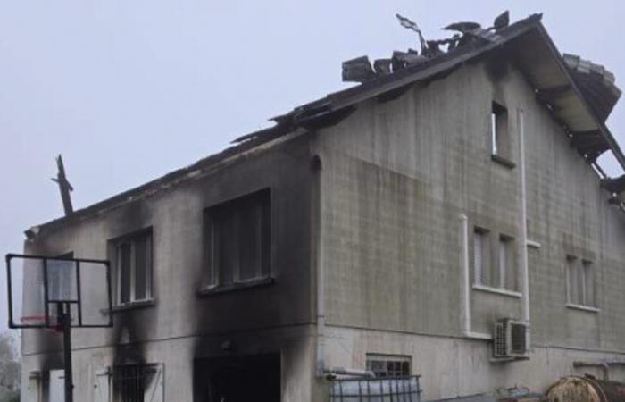 North Isère. A house ravaged by flames