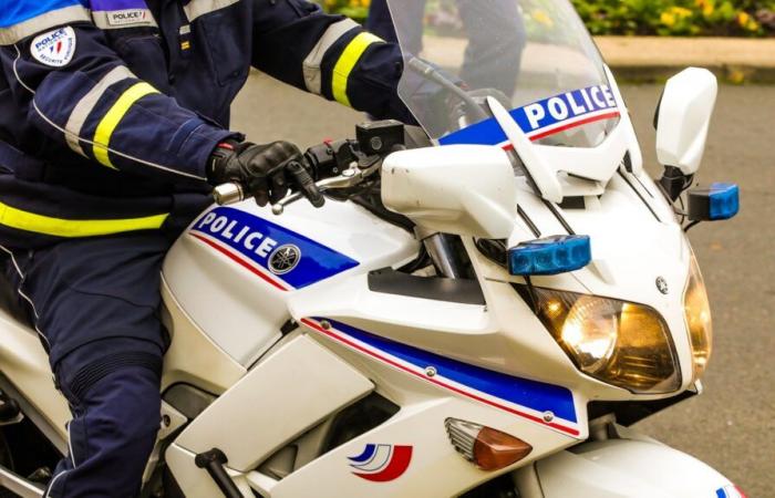 while driving a car, a minor tries to escape the police after an accident