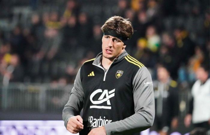 La Rochelle supporters cheer him