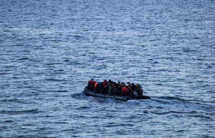 39 migrants rescued in a boat off Sangatte