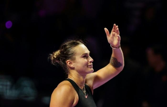 Sabalenka takes care of her entry by beating Zheng in straight sets