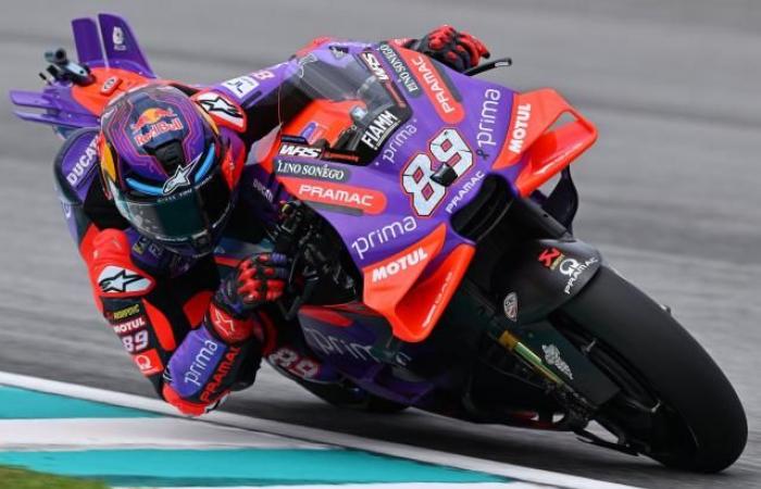 Jorge Martin wins MotoGP Malaysian GP sprint race, Francesco Bagnaia crashes