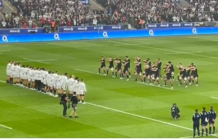 England-All Blacks: the haka challenged by English players and supporters at Twickenham