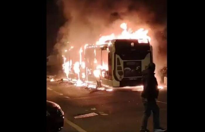 two TCL buses burned, a police officer injured