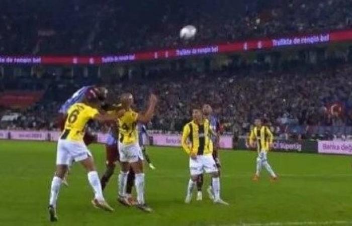 Is there a foul in the goal scored by Trabzonspor against F.Bahçe? Here are all the controversial positions